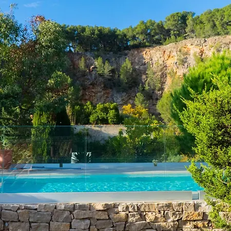 Belle Provencale Avec Piscine Privee * 카르쿠에이란느