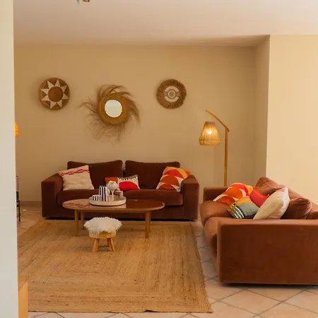 Belle Provencale Avec Piscine Privee 카르쿠에이란느