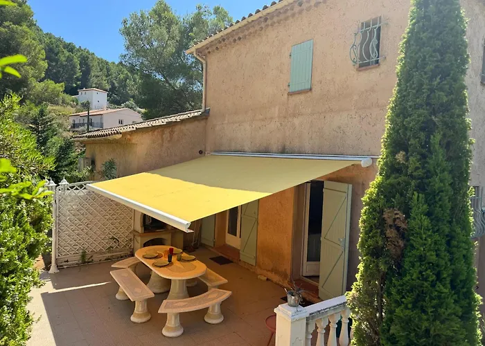 Belle Provencale Avec Piscine Privee 빌라 카르쿠에이란느